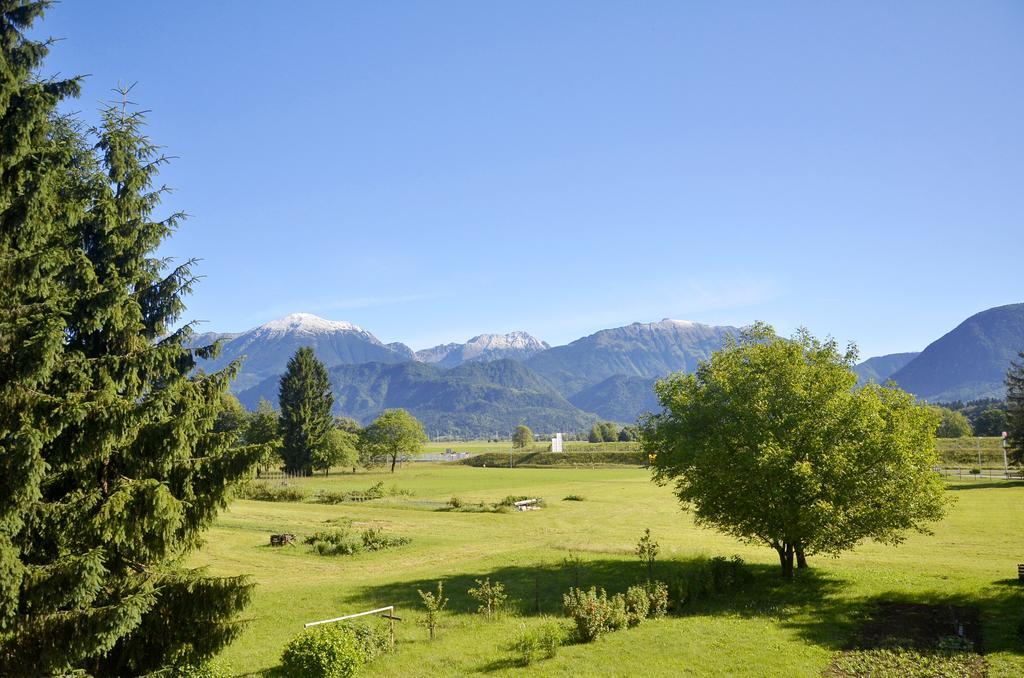 Apartment Galerija Radovljica Luaran gambar