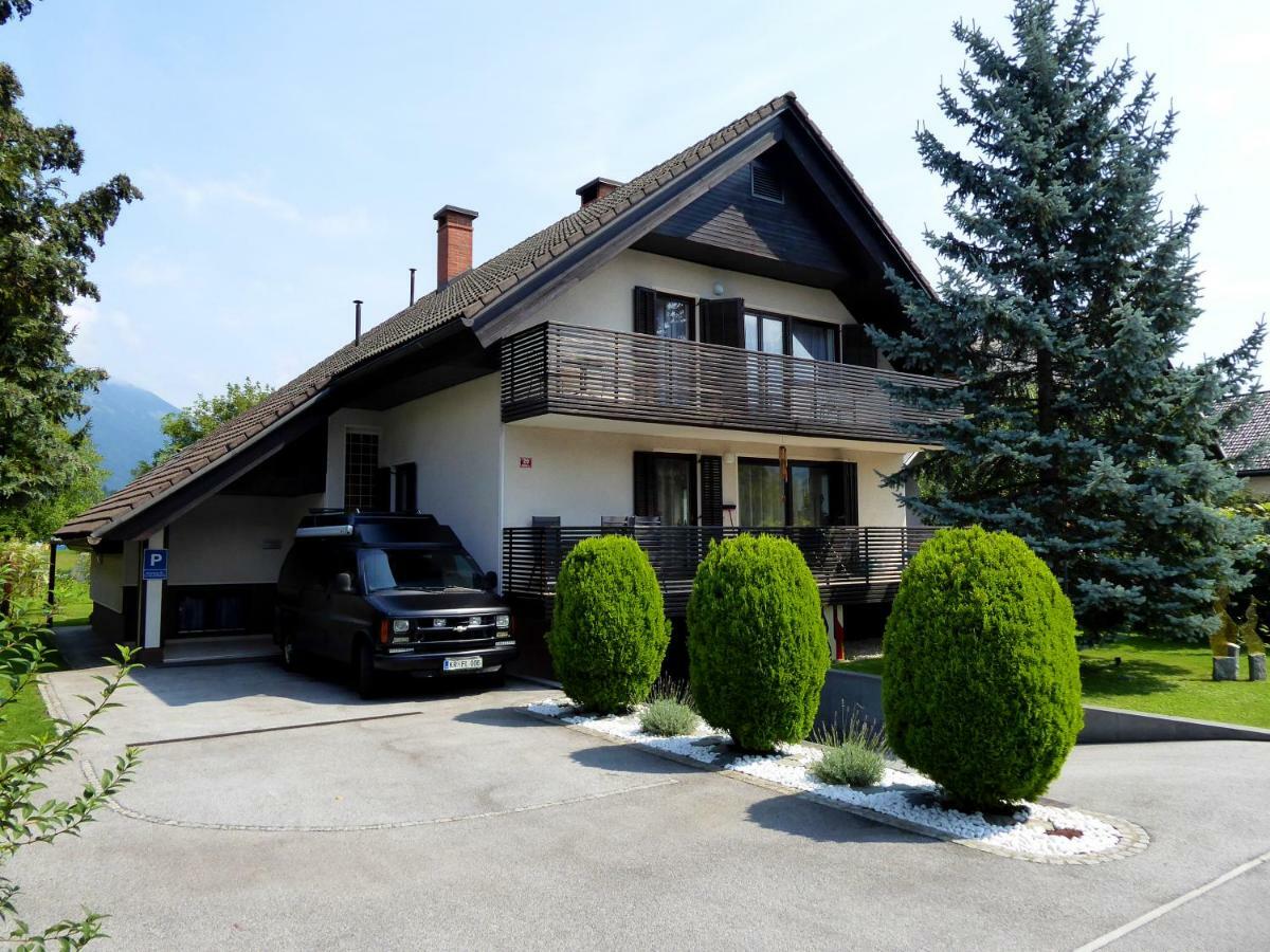 Apartment Galerija Radovljica Luaran gambar