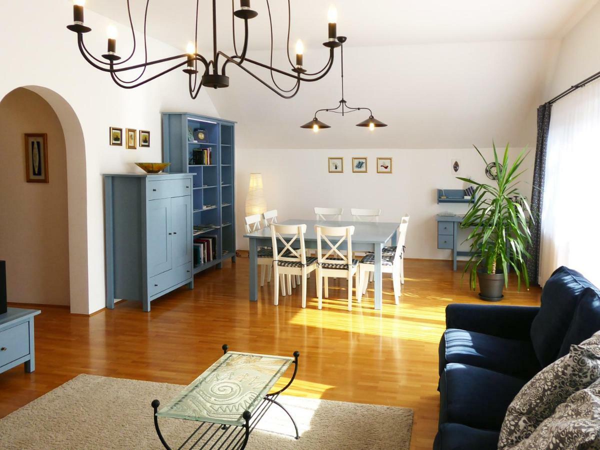 Apartment Galerija Radovljica Luaran gambar