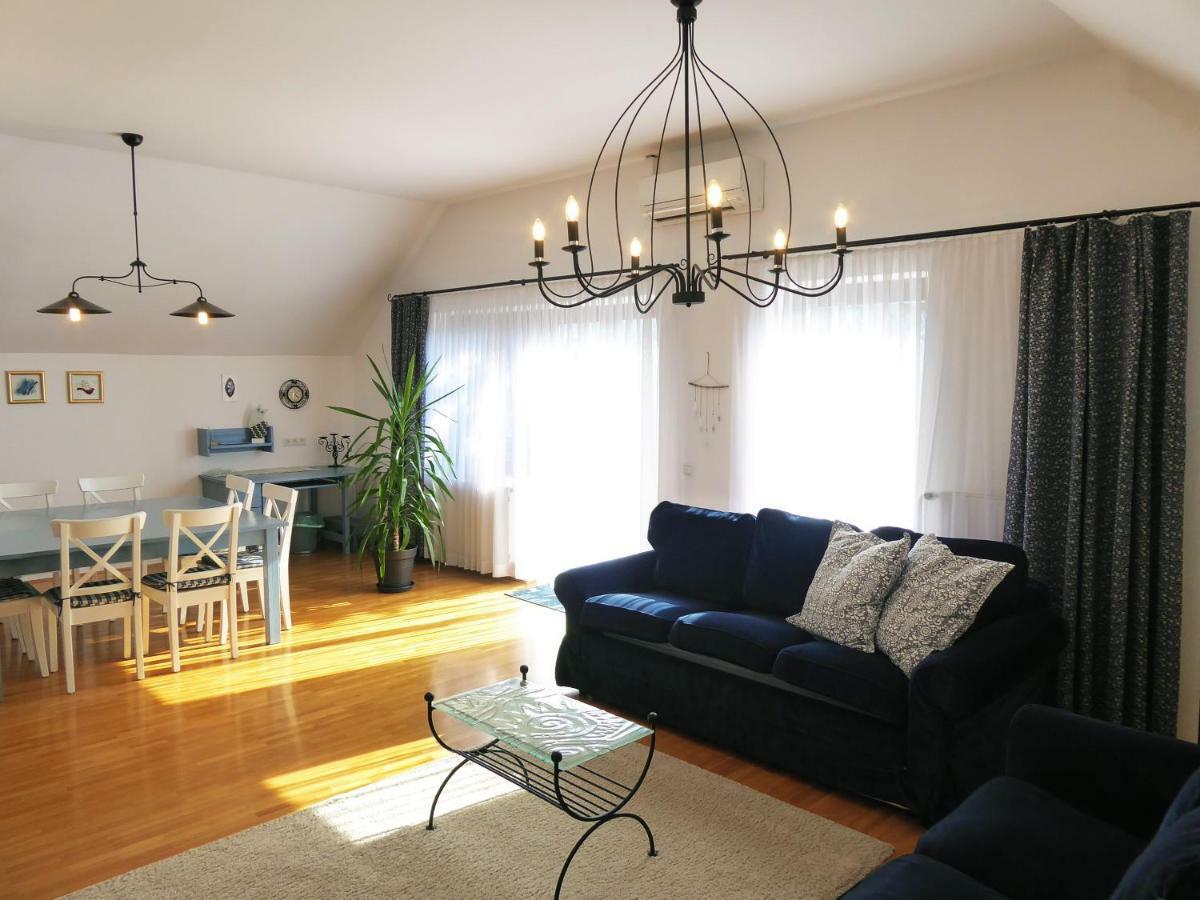 Apartment Galerija Radovljica Luaran gambar