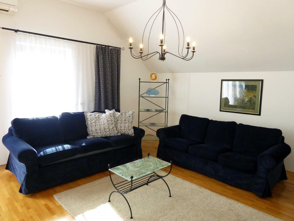 Apartment Galerija Radovljica Luaran gambar